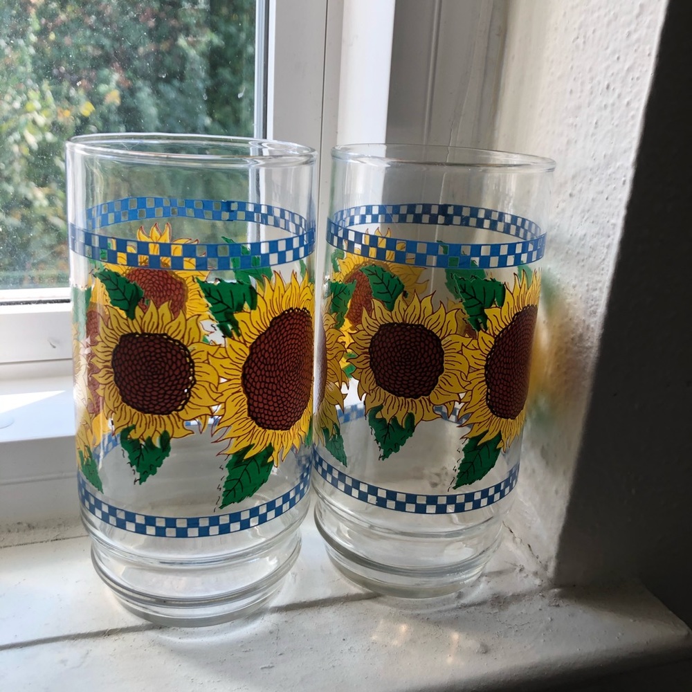 Retro Sunflower Drinking Glasses